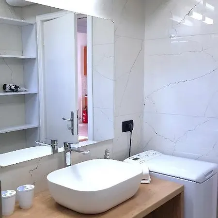 Apartment Downtown Serenity House *