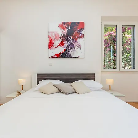 Апартаменты Downtown Serenity House